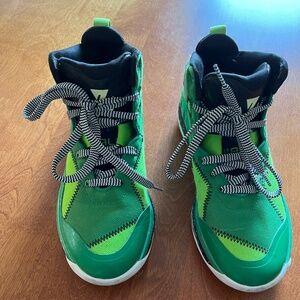 Green John Wall Adidas Basketball shoes size 5